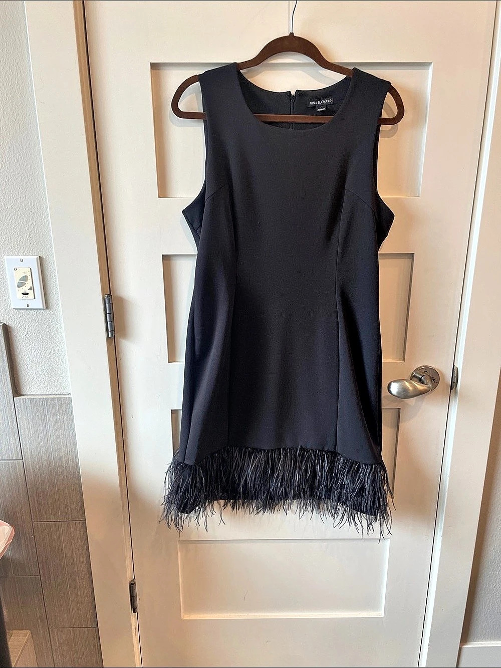 Nina Leonard Feathered Hem Dress Mini in Black Size Large